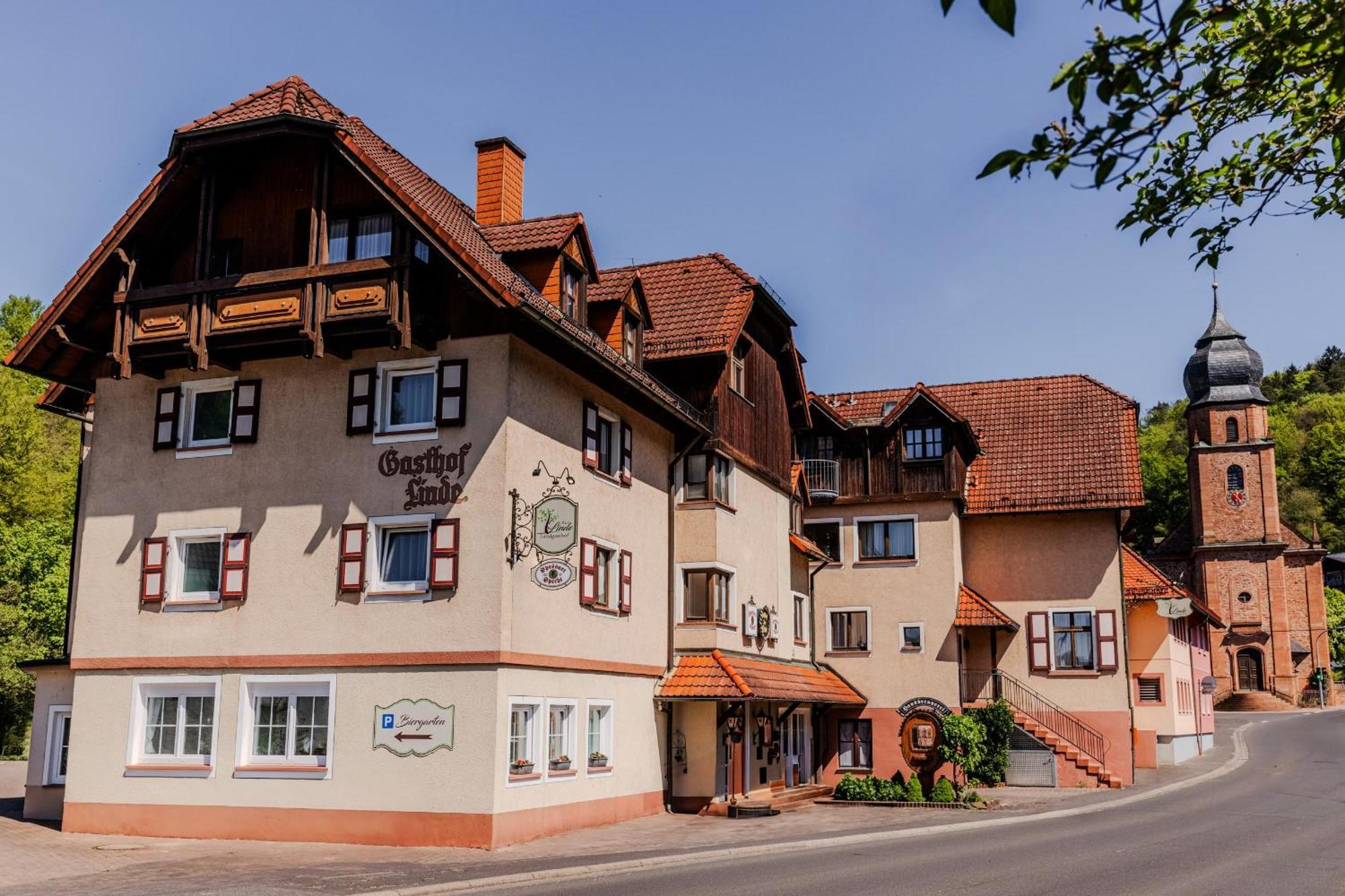 Landgasthof Zur Linde 하임부헨탈 외부 사진