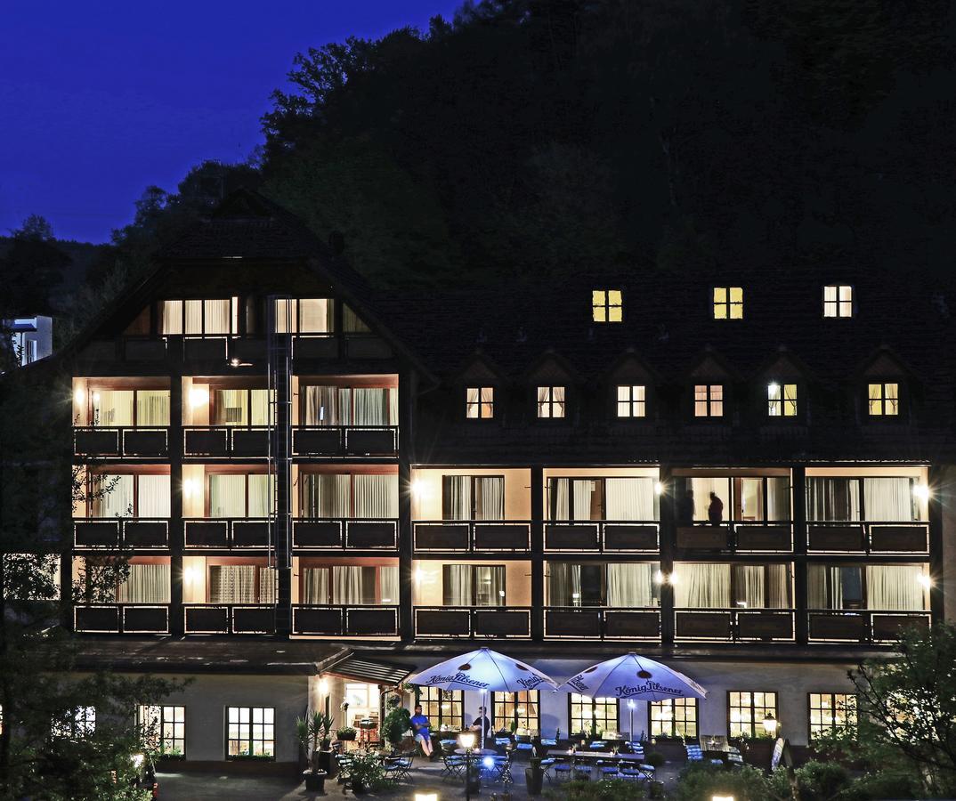Landgasthof Zur Linde 하임부헨탈 외부 사진